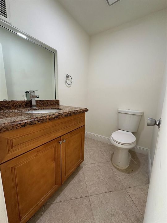 For Sale: $260,000 (2 beds, 1 baths, 1084 Square Feet)