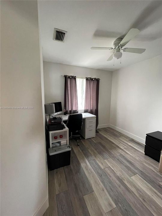 For Rent: $2,900 (3 beds, 2 baths, 1270 Square Feet)