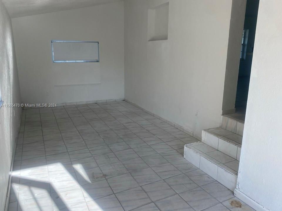 En Venta: $524,900 (3 camas, 1 baños, 1169 Pies cuadrados)