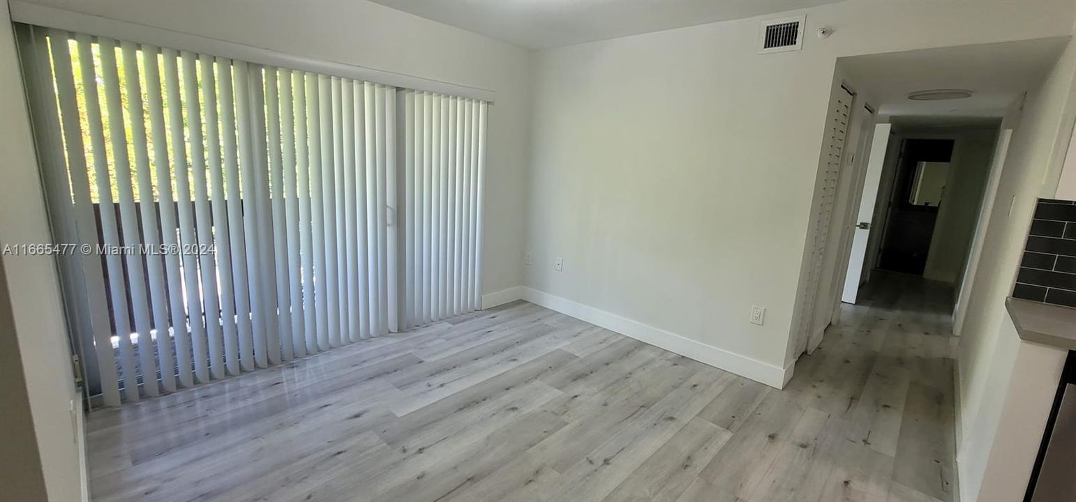 For Rent: $2,595 (3 beds, 2 baths, 1228 Square Feet)