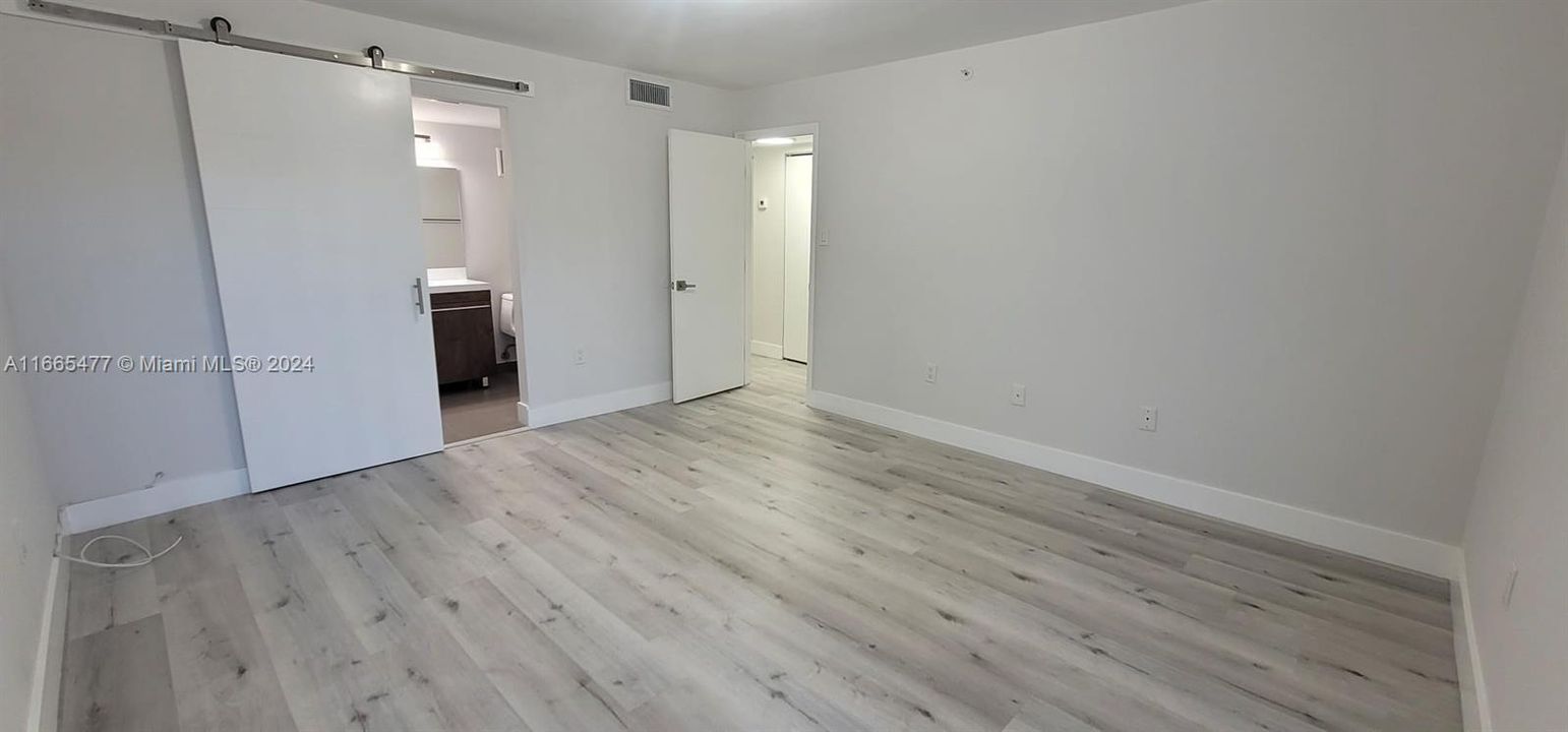 For Rent: $2,595 (3 beds, 2 baths, 1228 Square Feet)