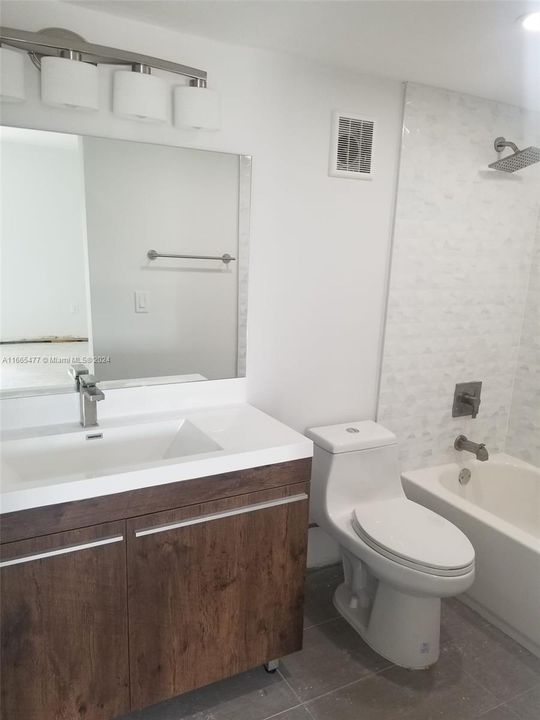 For Rent: $2,595 (3 beds, 2 baths, 1228 Square Feet)