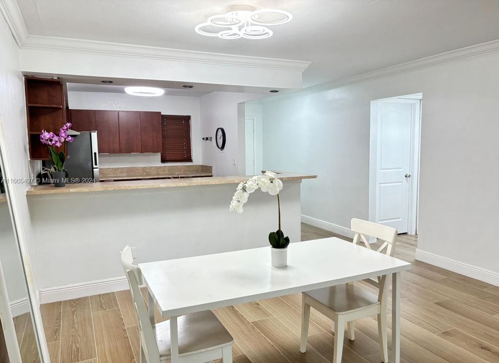 For Sale: $258,003 (2 beds, 2 baths, 1040 Square Feet)