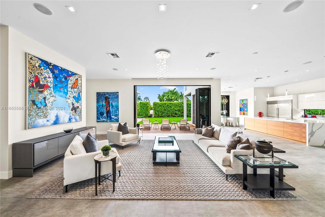 For Sale: $8,495,000 (6 beds, 7 baths, 5713 Square Feet)