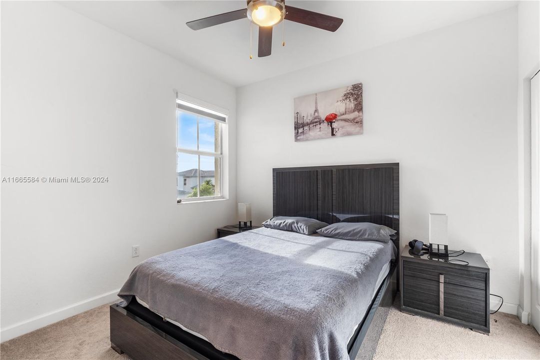 For Sale: $395,000 (3 beds, 2 baths, 1393 Square Feet)