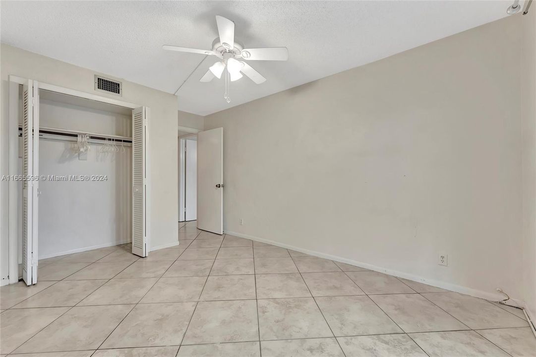 For Sale: $189,000 (2 beds, 2 baths, 1085 Square Feet)