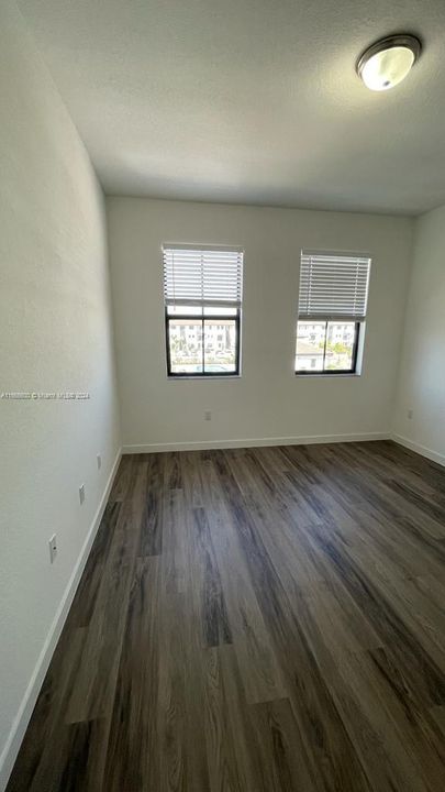 For Rent: $2,750 (3 beds, 2 baths, 1486 Square Feet)