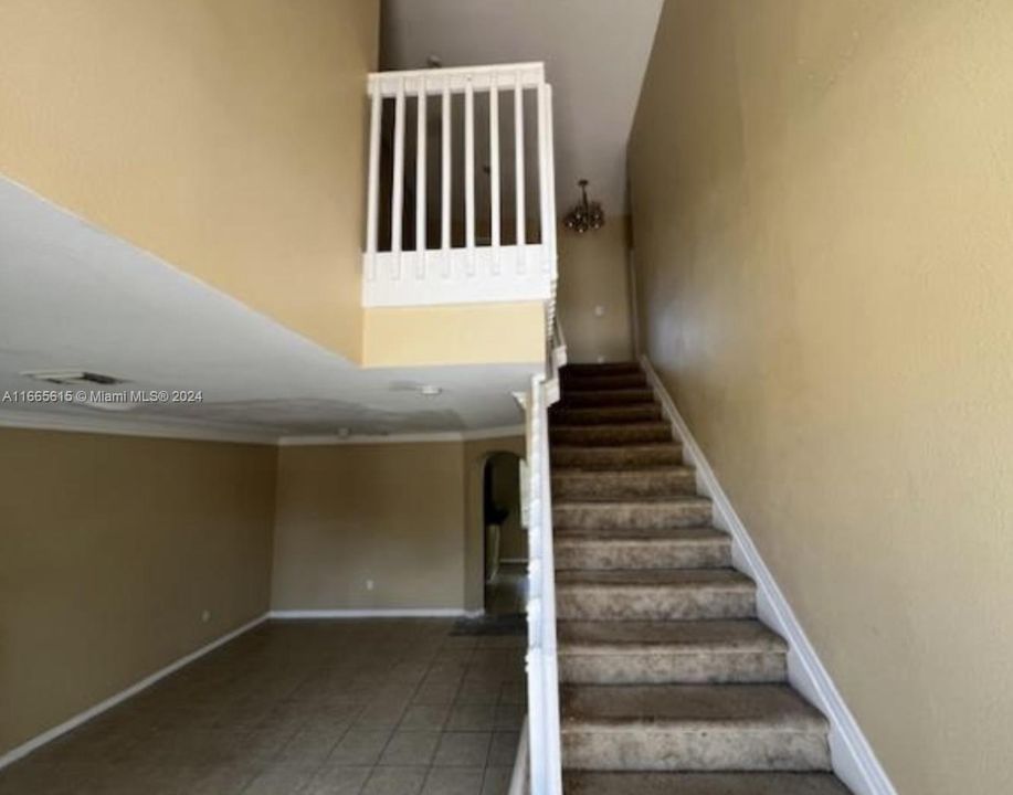 For Sale: $345,999 (4 beds, 2 baths, 2028 Square Feet)