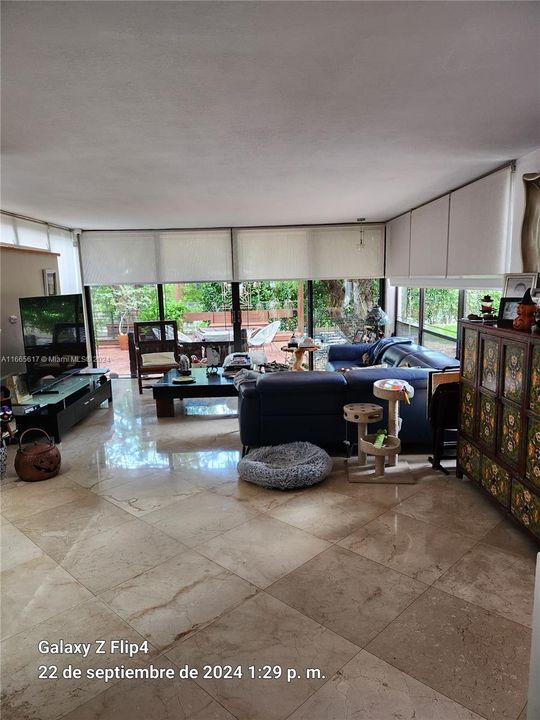 En Venta: $1,599,900 (3 camas, 2 baños, 2804 Pies cuadrados)