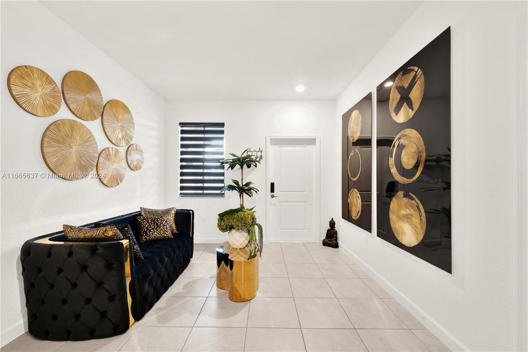 最近售出: $430,000 (3 贝兹, 3 浴室, 1870 平方英尺)