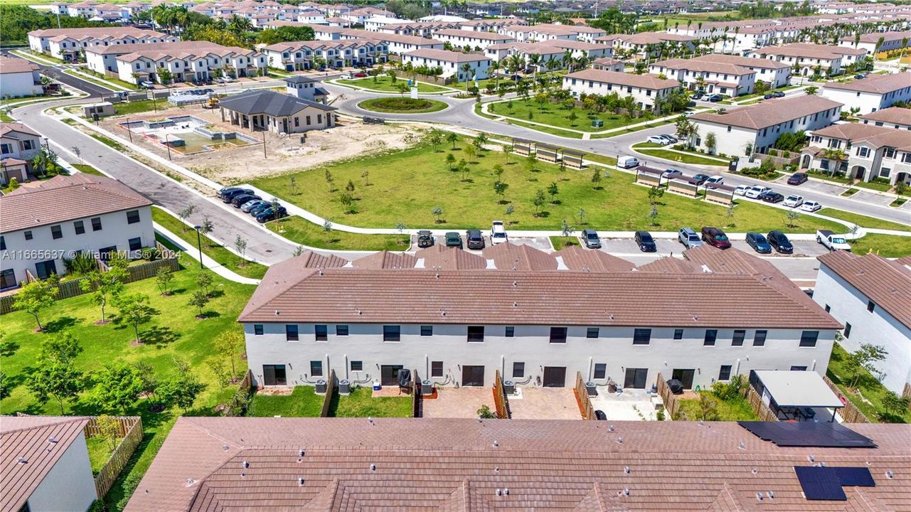 最近售出: $430,000 (3 贝兹, 3 浴室, 1870 平方英尺)