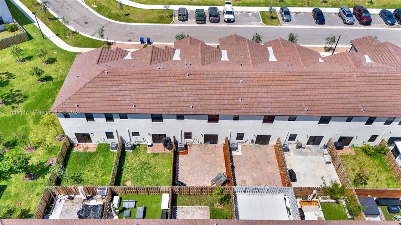 最近售出: $430,000 (3 贝兹, 3 浴室, 1870 平方英尺)