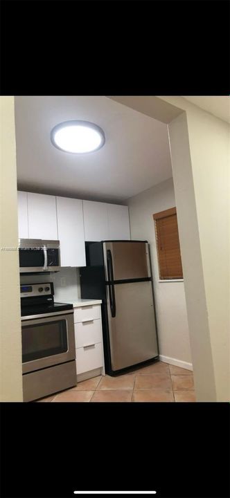 For Rent: $2,500 (2 beds, 2 baths, 936 Square Feet)