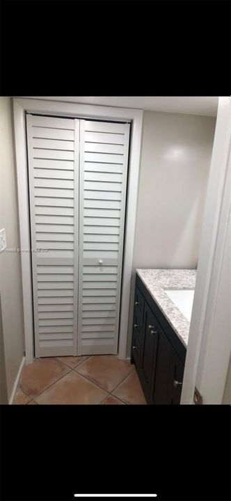 For Rent: $2,500 (2 beds, 2 baths, 936 Square Feet)