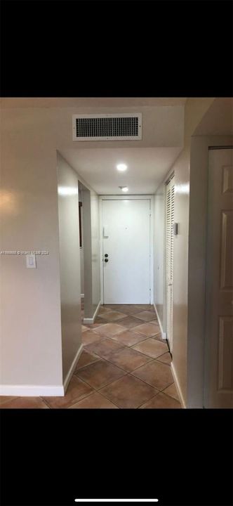 For Rent: $2,500 (2 beds, 2 baths, 936 Square Feet)