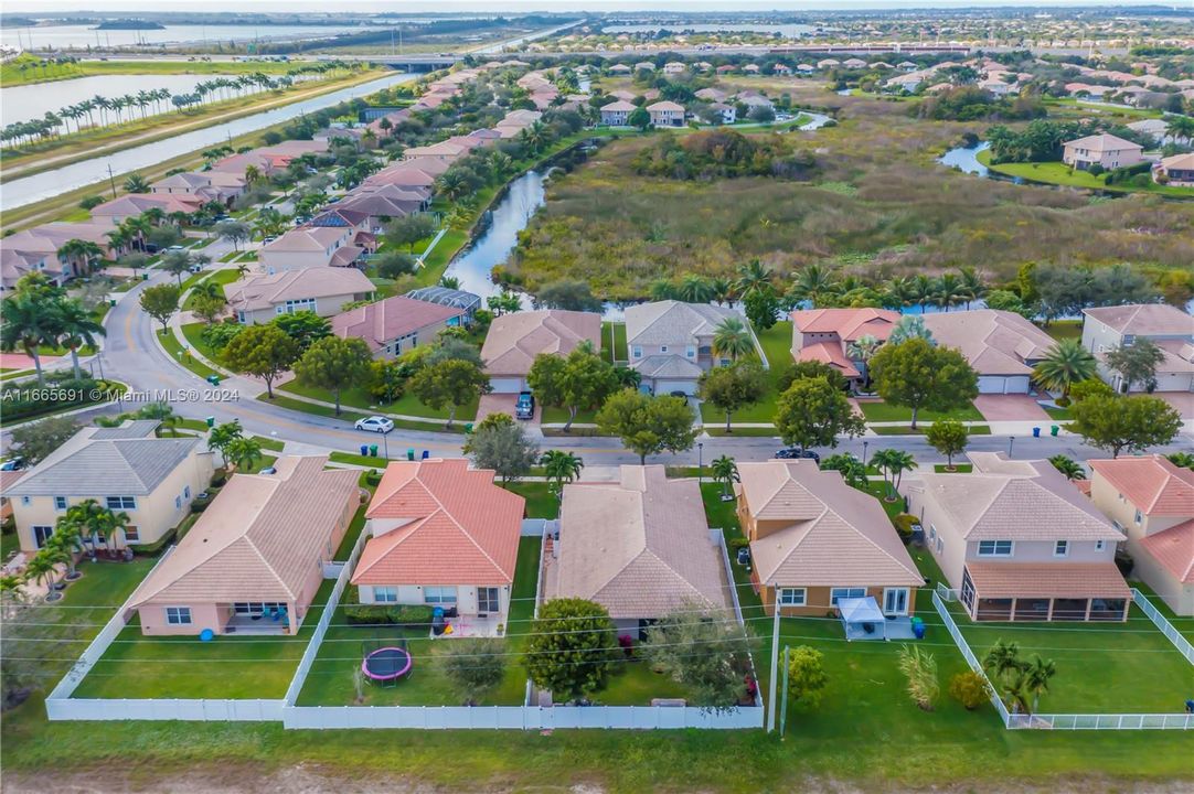 Active With Contract: $750,000 (4 beds, 3 baths, 2252 Square Feet)