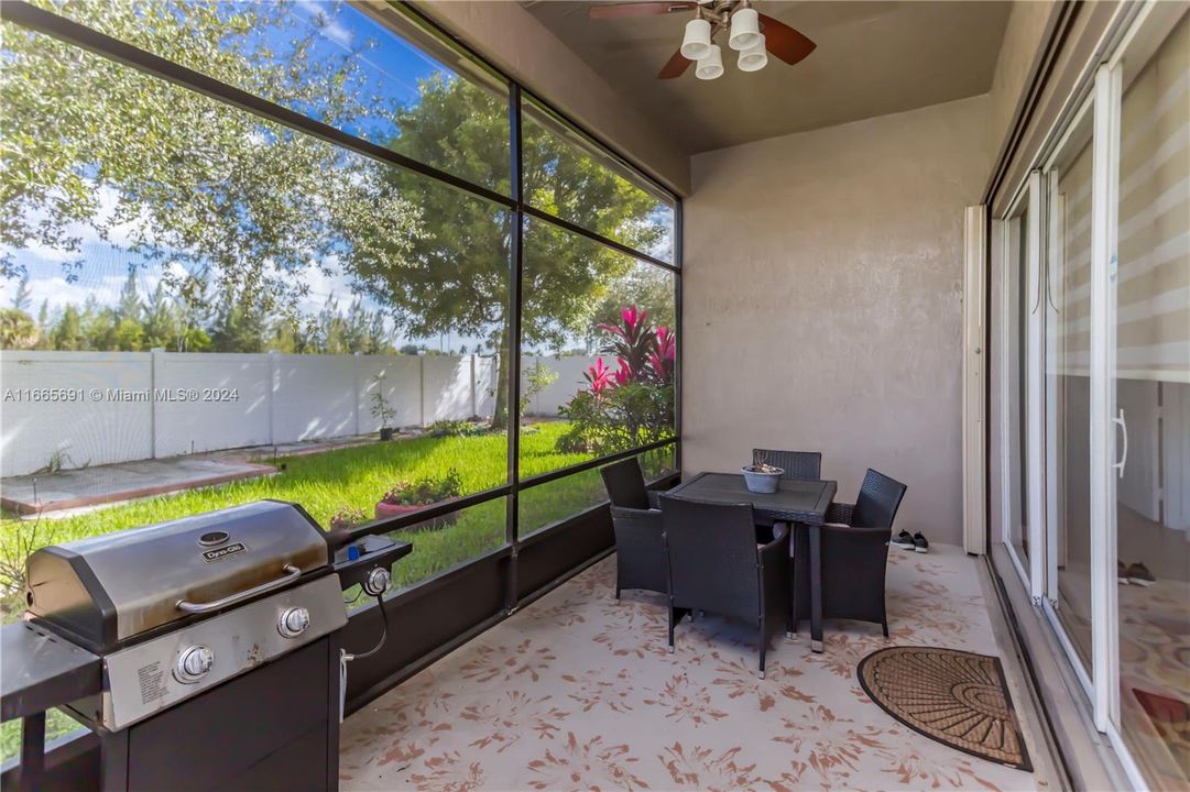 Active With Contract: $750,000 (4 beds, 3 baths, 2252 Square Feet)