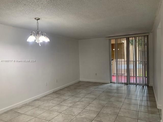 For Rent: $2,100 (2 beds, 1 baths, 930 Square Feet)