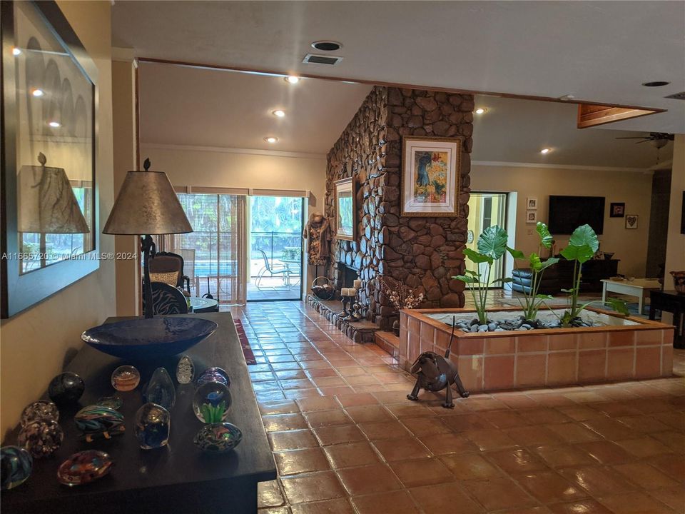 En Venta: $1,399,900 (5 camas, 3 baños, 3473 Pies cuadrados)