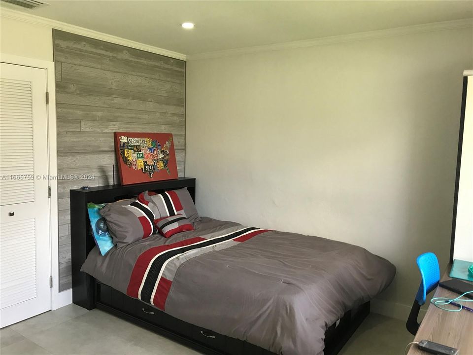 En Venta: $939,000 (4 camas, 2 baños, 2070 Pies cuadrados)