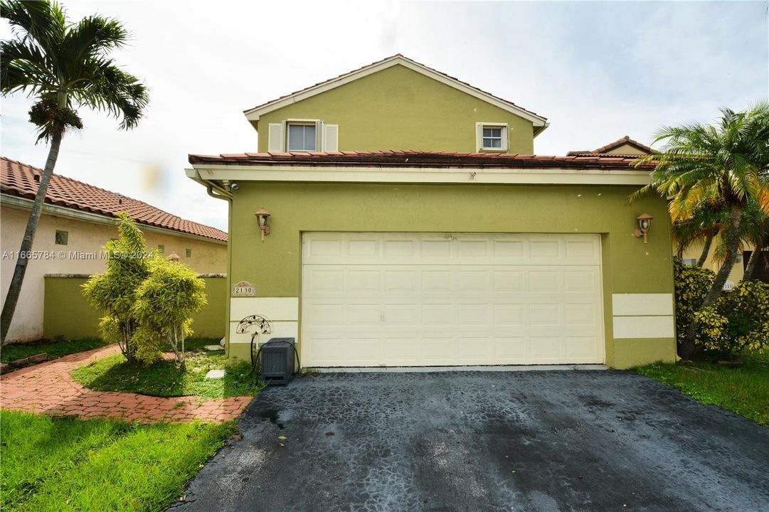 Active With Contract: $500,000 (3 beds, 2 baths, 1568 Square Feet)