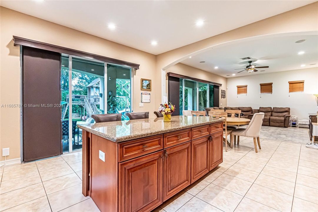 For Sale: $1,000,000 (4 beds, 3 baths, 3393 Square Feet)