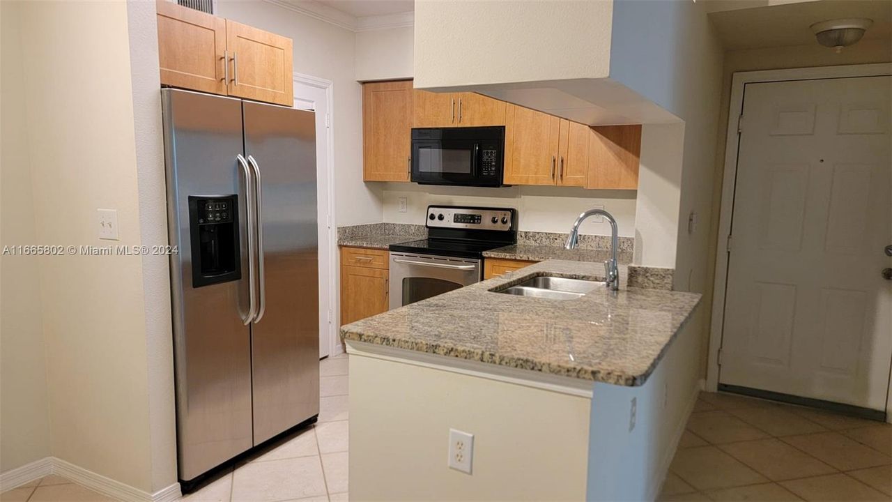 For Rent: $2,300 (2 beds, 2 baths, 1058 Square Feet)