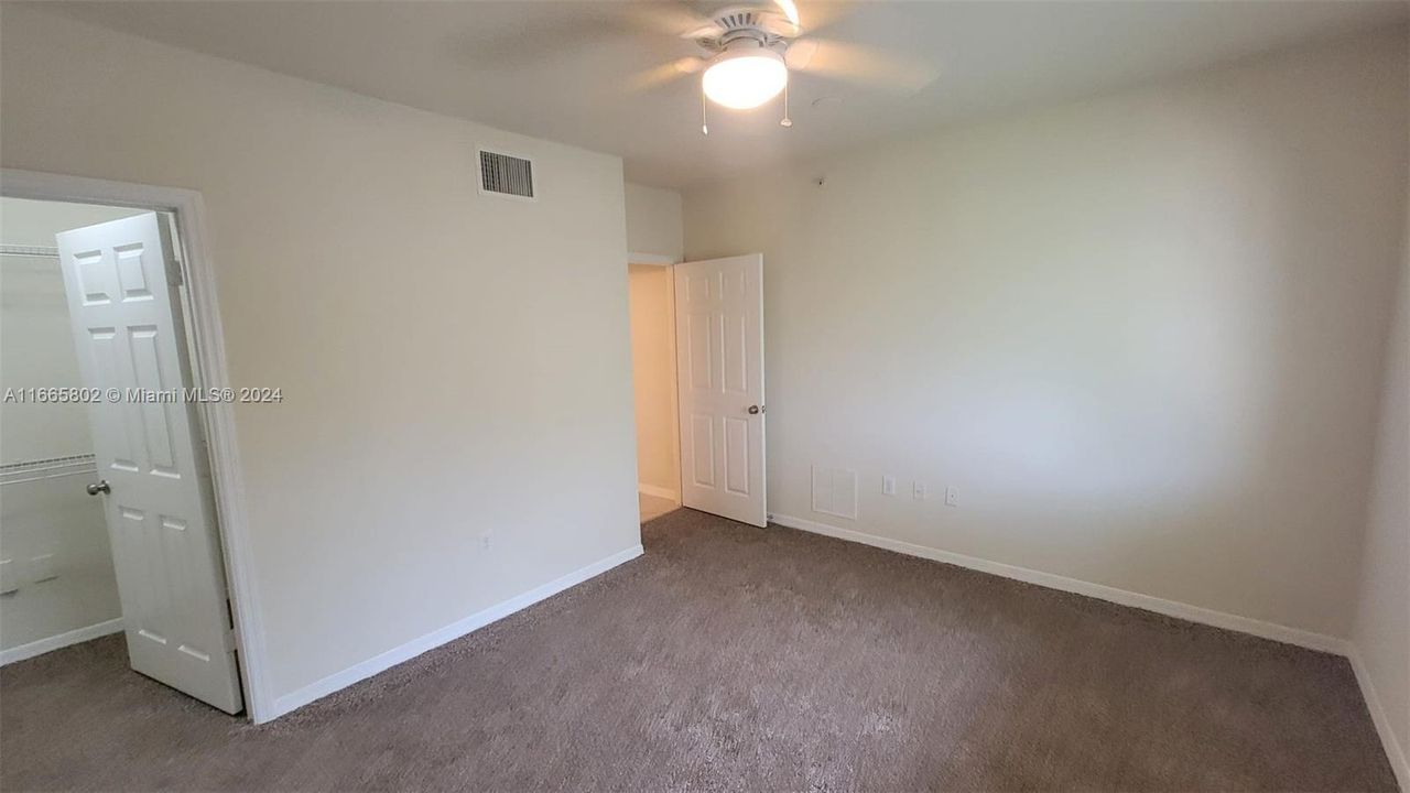 For Rent: $2,300 (2 beds, 2 baths, 1058 Square Feet)