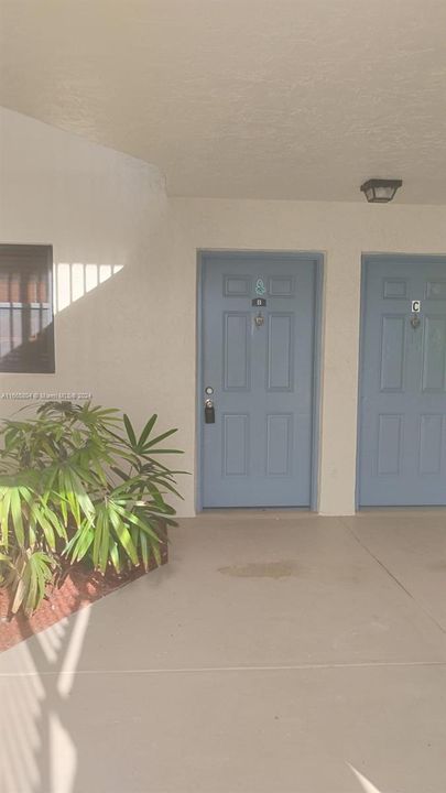 For Rent: $1,850 (2 beds, 2 baths, 904 Square Feet)