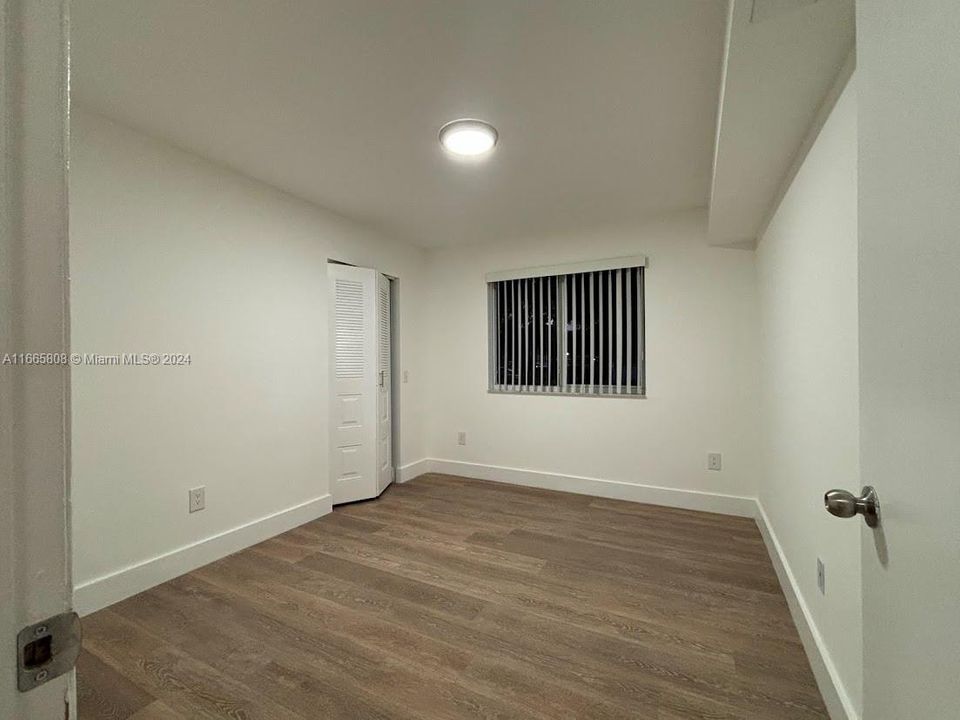 For Rent: $2,200 (2 beds, 1 baths, 747 Square Feet)