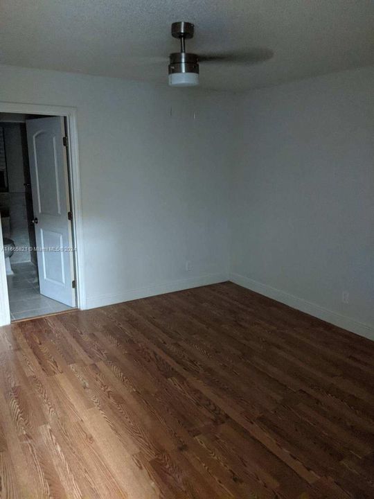 For Rent: $2,500 (2 beds, 2 baths, 1075 Square Feet)