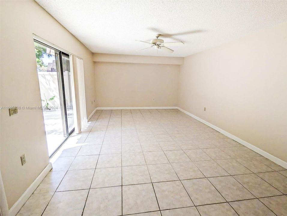 For Rent: $2,050 (2 beds, 2 baths, 1236 Square Feet)