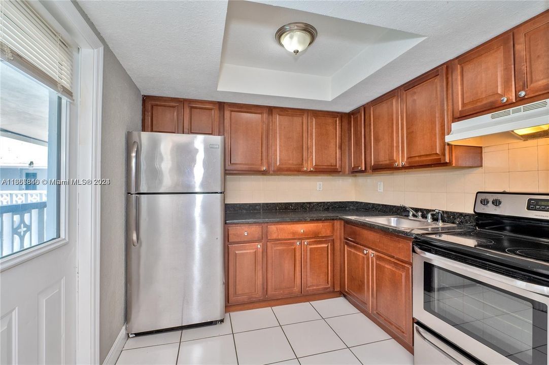 Active With Contract: $1,950 (2 beds, 1 baths, 0 Square Feet)