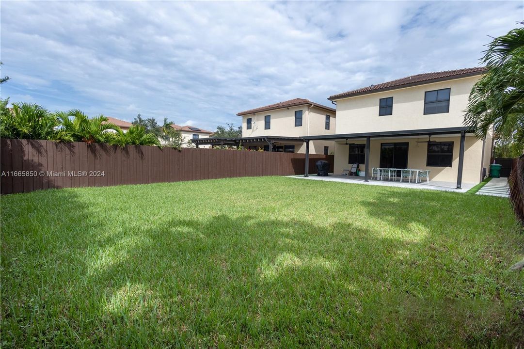 For Sale: $970,000 (3 beds, 2 baths, 2462 Square Feet)