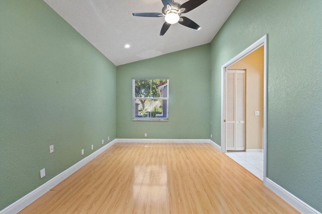 Guest Bedroom | Den or Office
