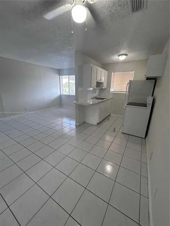 For Rent: $1,550 (1 beds, 1 baths, 22796 Square Feet)