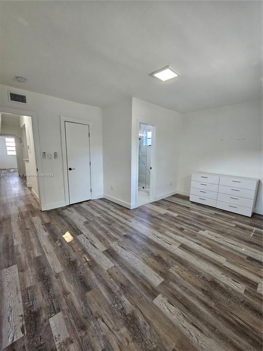 For Rent: $2,500 (2 beds, 1 baths, 1519 Square Feet)