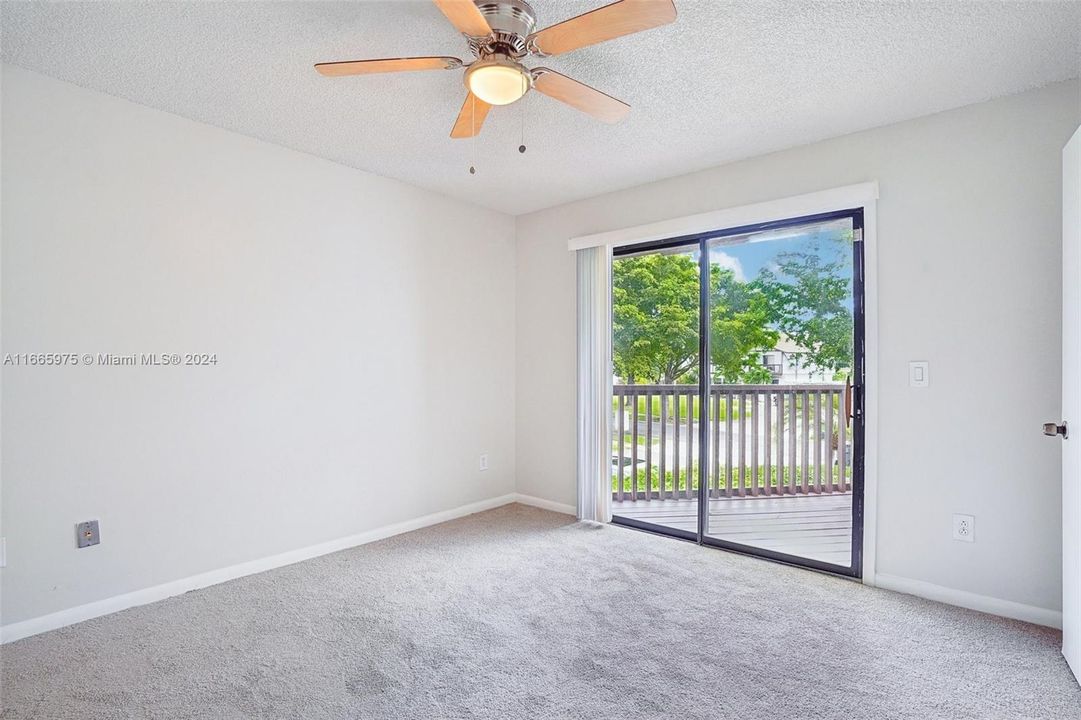 For Sale: $269,900 (2 beds, 1 baths, 1170 Square Feet)