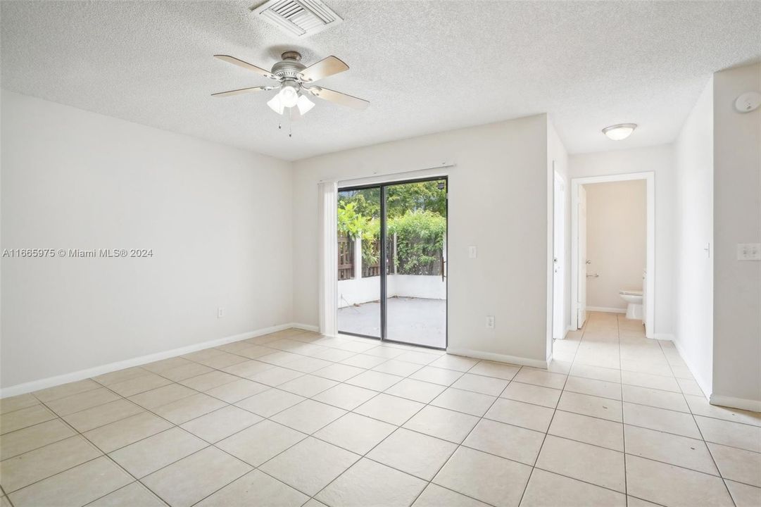 For Sale: $269,900 (2 beds, 1 baths, 1170 Square Feet)