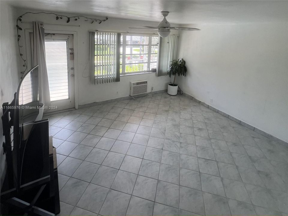 En Venta: $160,000 (1 camas, 1 baños, 600 Pies cuadrados)