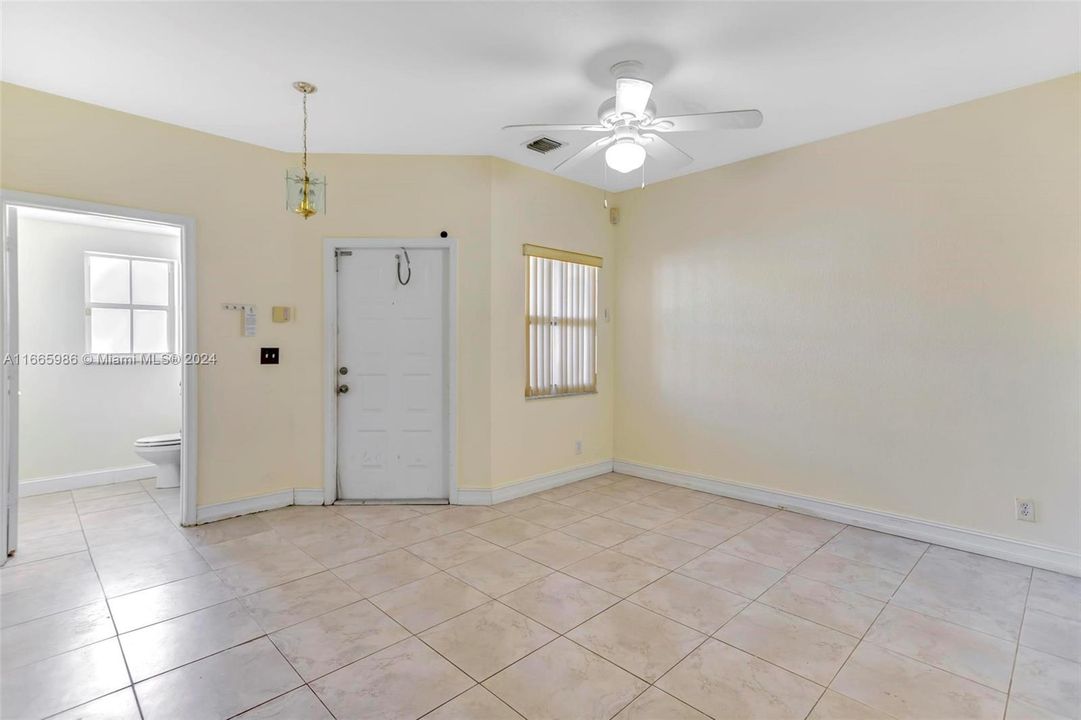 For Rent: $3,000 (3 beds, 2 baths, 1679 Square Feet)