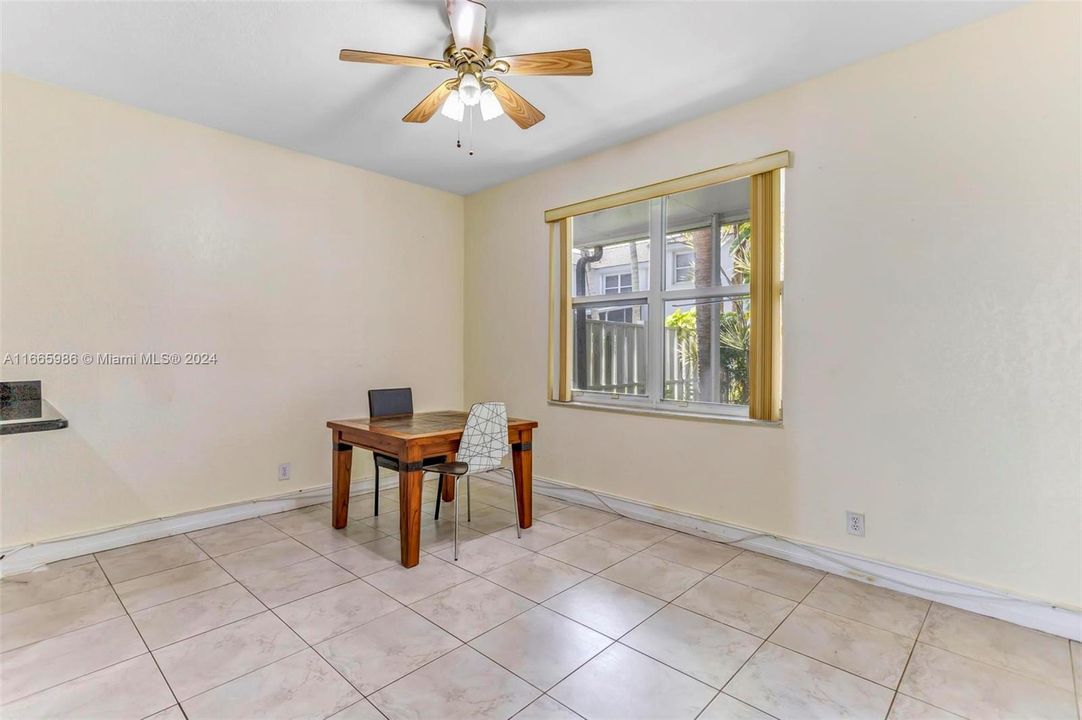 For Rent: $3,000 (3 beds, 2 baths, 1679 Square Feet)