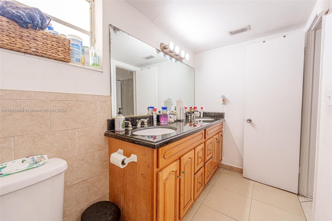 For Sale: $334,700 (3 beds, 2 baths, 1200 Square Feet)