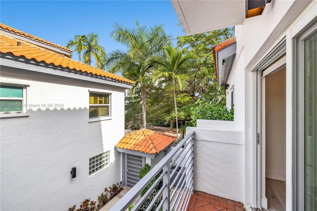 En Venta: $1,450,000 (3 camas, 3 baños, 1520 Pies cuadrados)