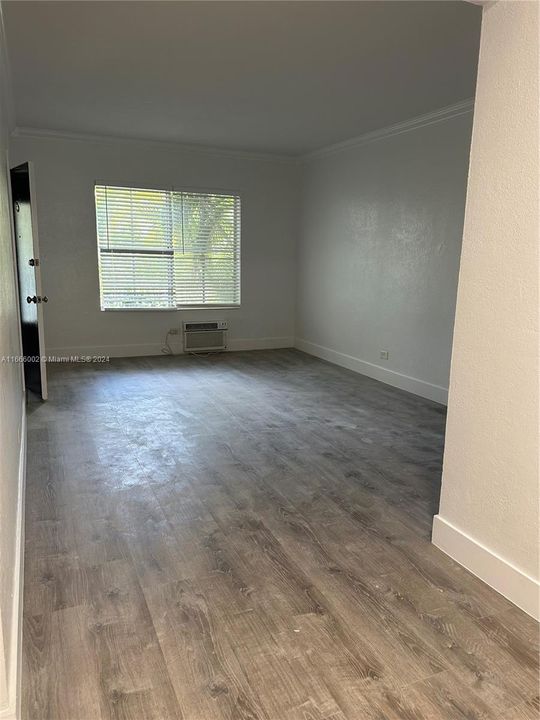 For Rent: $1,850 (1 beds, 1 baths, 750 Square Feet)