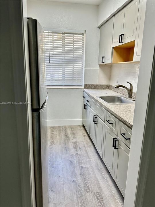 For Rent: $1,850 (1 beds, 1 baths, 750 Square Feet)