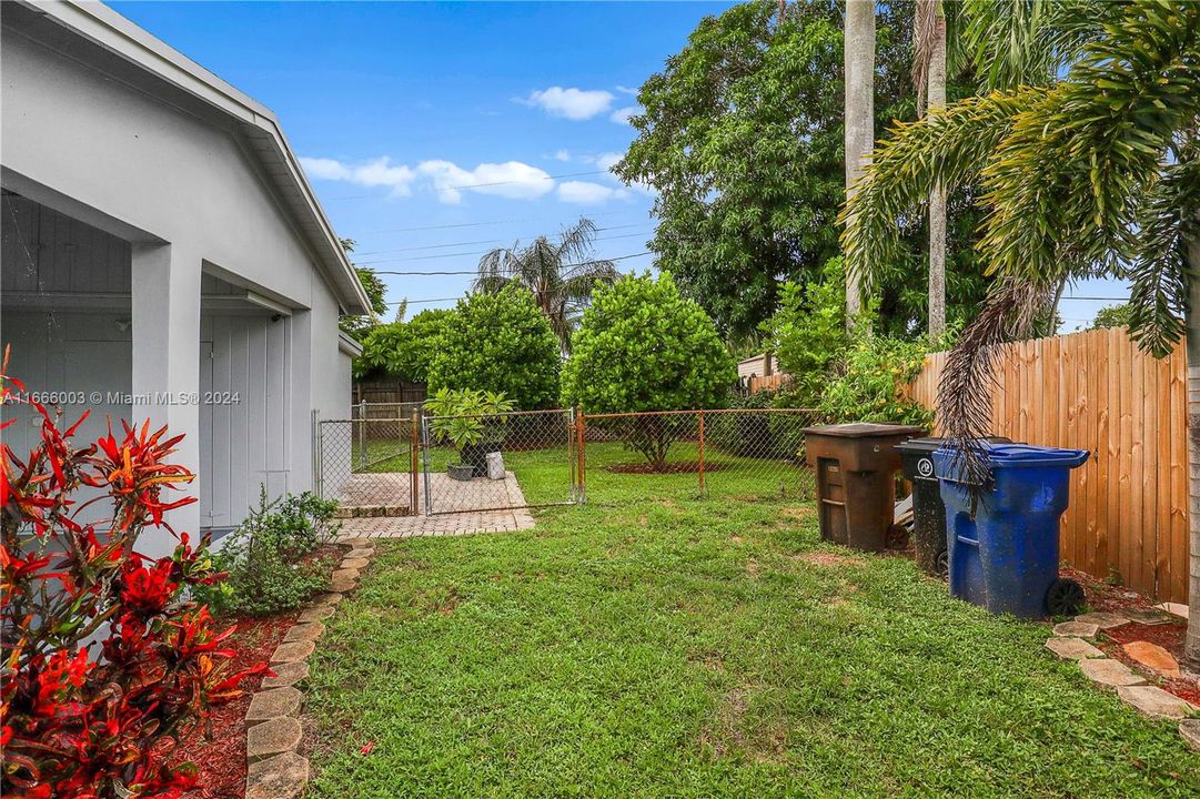 For Sale: $499,900 (3 beds, 2 baths, 1265 Square Feet)