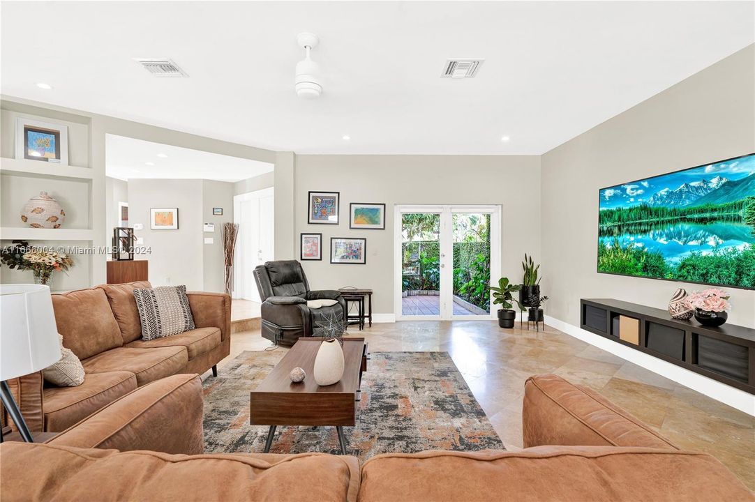 Active With Contract: $1,245,000 (4 beds, 2 baths, 0 Square Feet)