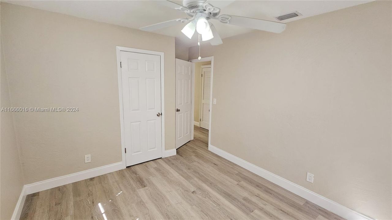 For Sale: $459,900 (3 beds, 2 baths, 1175 Square Feet)