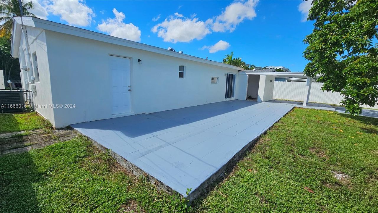 For Sale: $459,900 (3 beds, 2 baths, 1175 Square Feet)